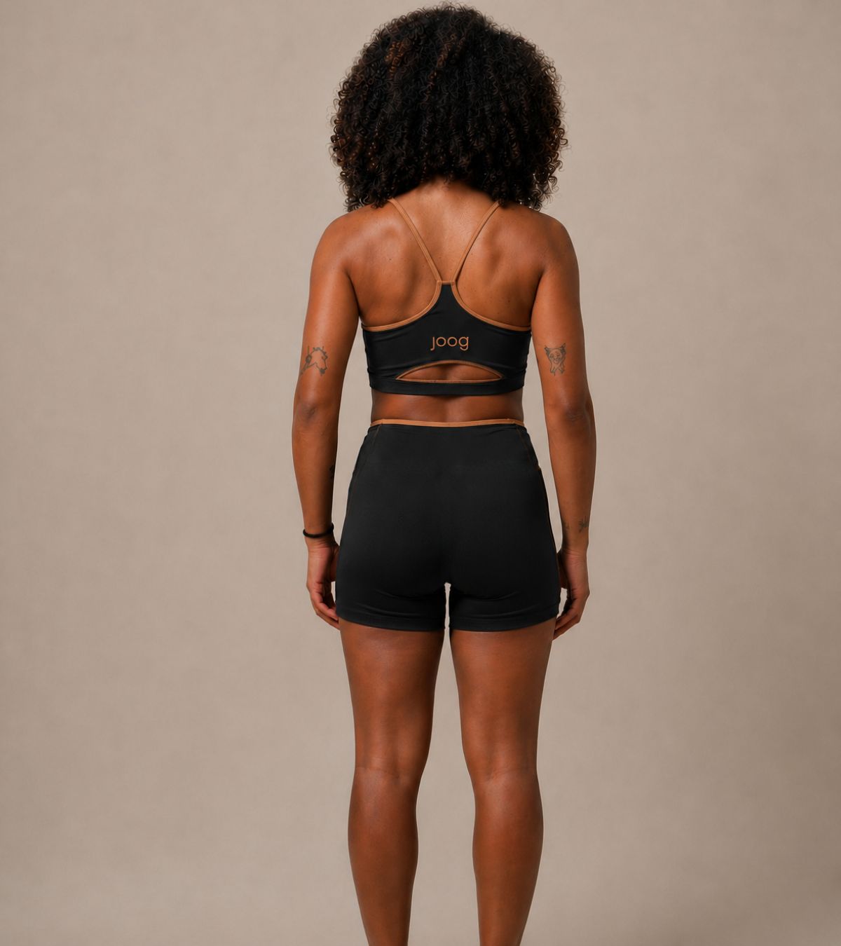 Top fitness feminino JOOG Preto Camurça moderno